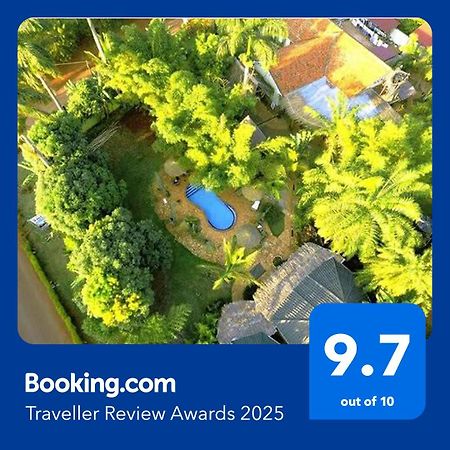 Afro Smile Hotel & Guest House ジンジャ エクステリア 写真