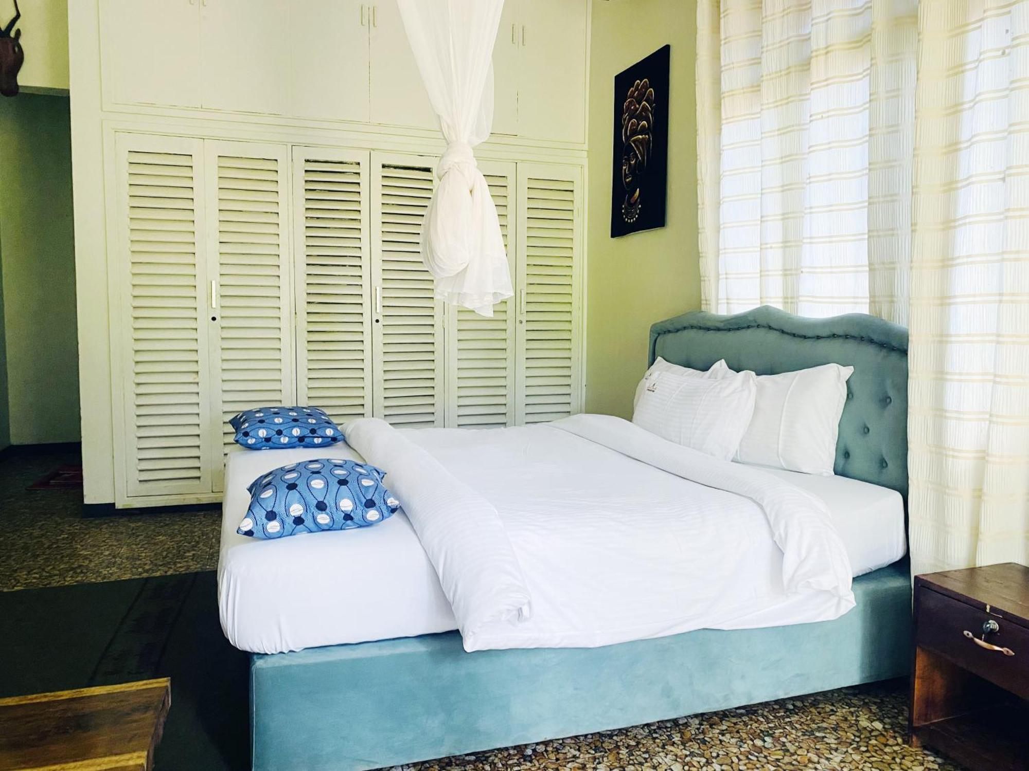 Afro Smile Hotel & Guest House ジンジャ エクステリア 写真