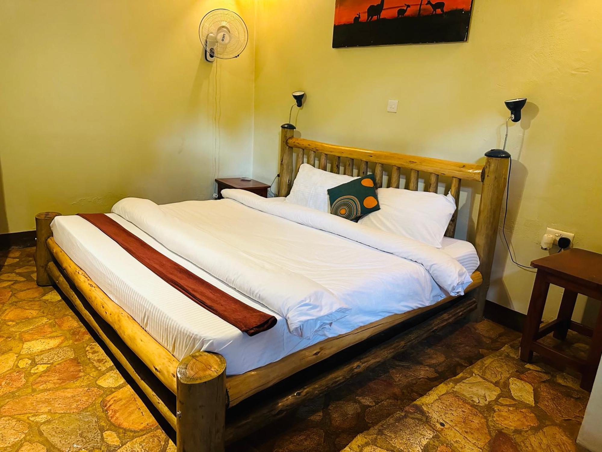 Afro Smile Hotel & Guest House ジンジャ エクステリア 写真