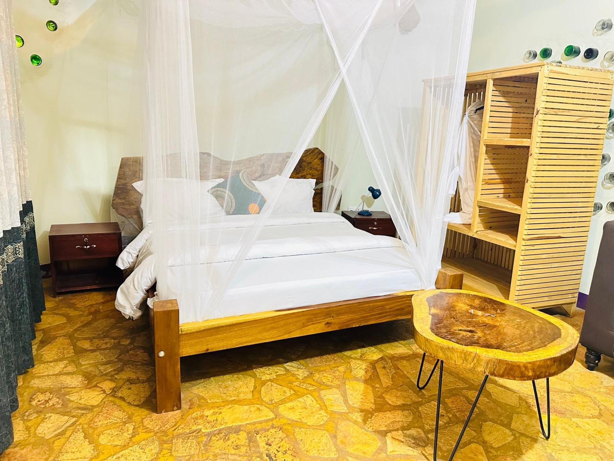 Afro Smile Hotel & Guest House ジンジャ エクステリア 写真